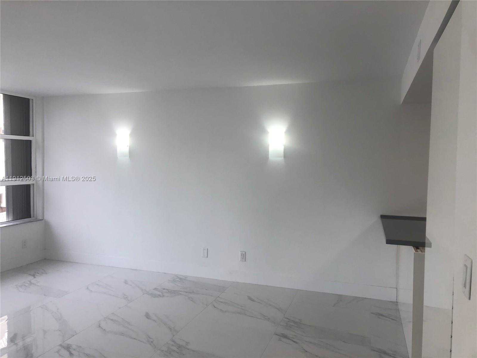 Small Image of 1440 BRICKELL BAY DR #709, Miami Number 5
