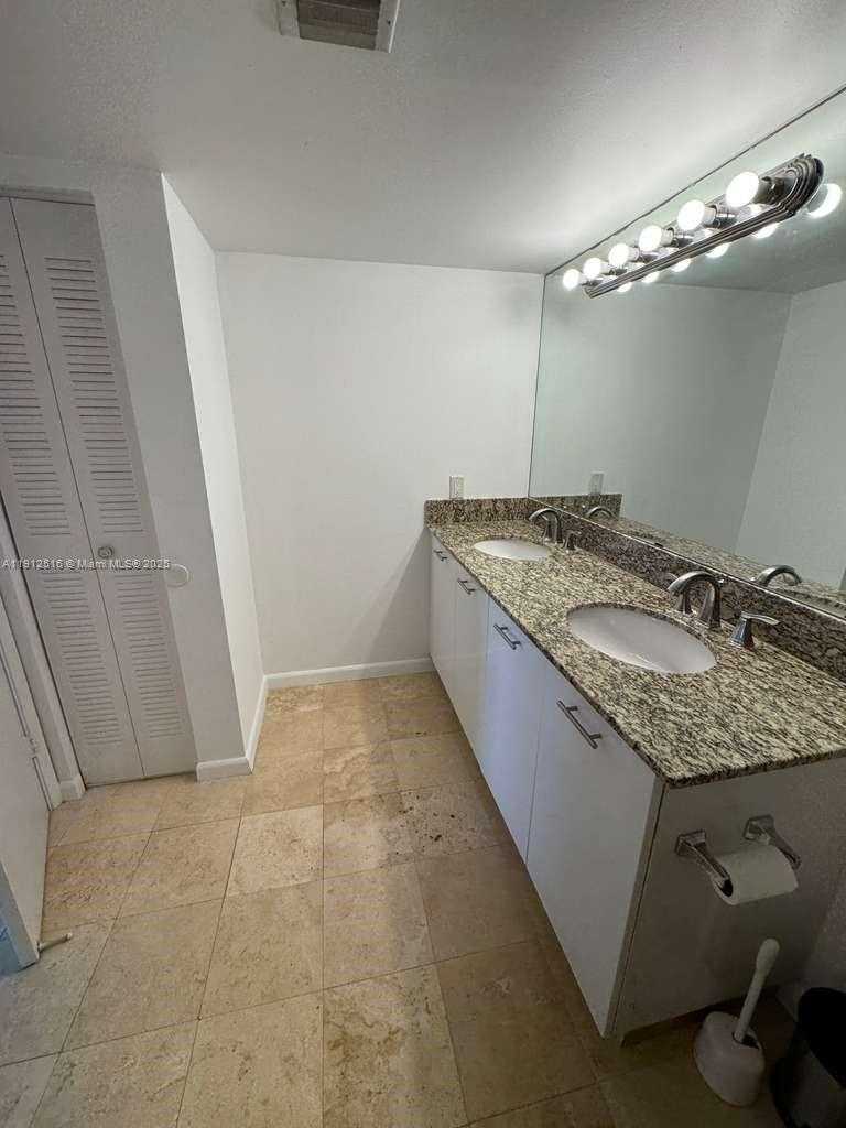Small Image of 3300 NORTH EAST 191ST ST #1702, Aventura Number 13