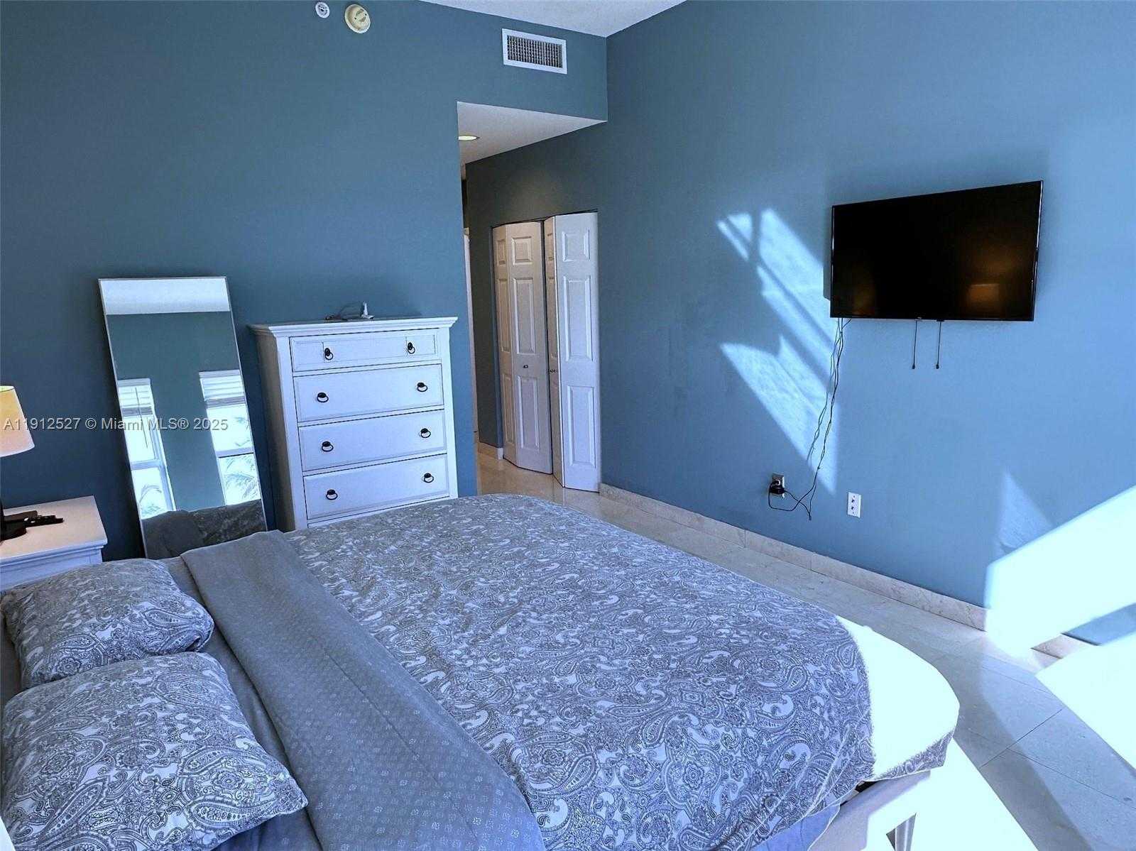 Small Image of 2080 SOUTH OCEAN DR #112, Hallandale Beach Number 20