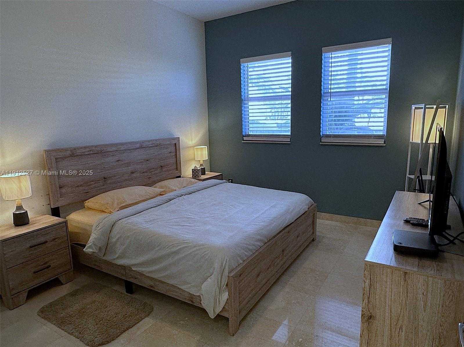 Small Image of 2080 SOUTH OCEAN DR #112, Hallandale Beach Number 23