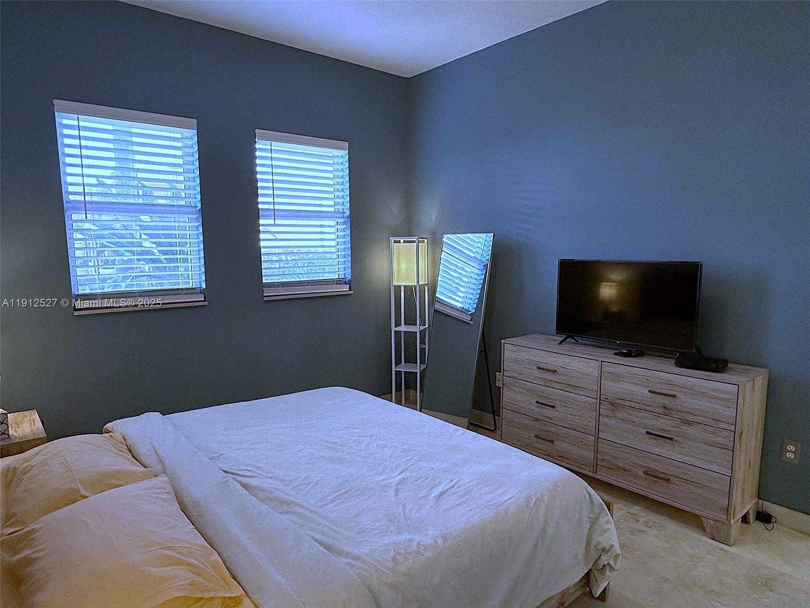 Small Image of 2080 SOUTH OCEAN DR #112, Hallandale Beach Number 24