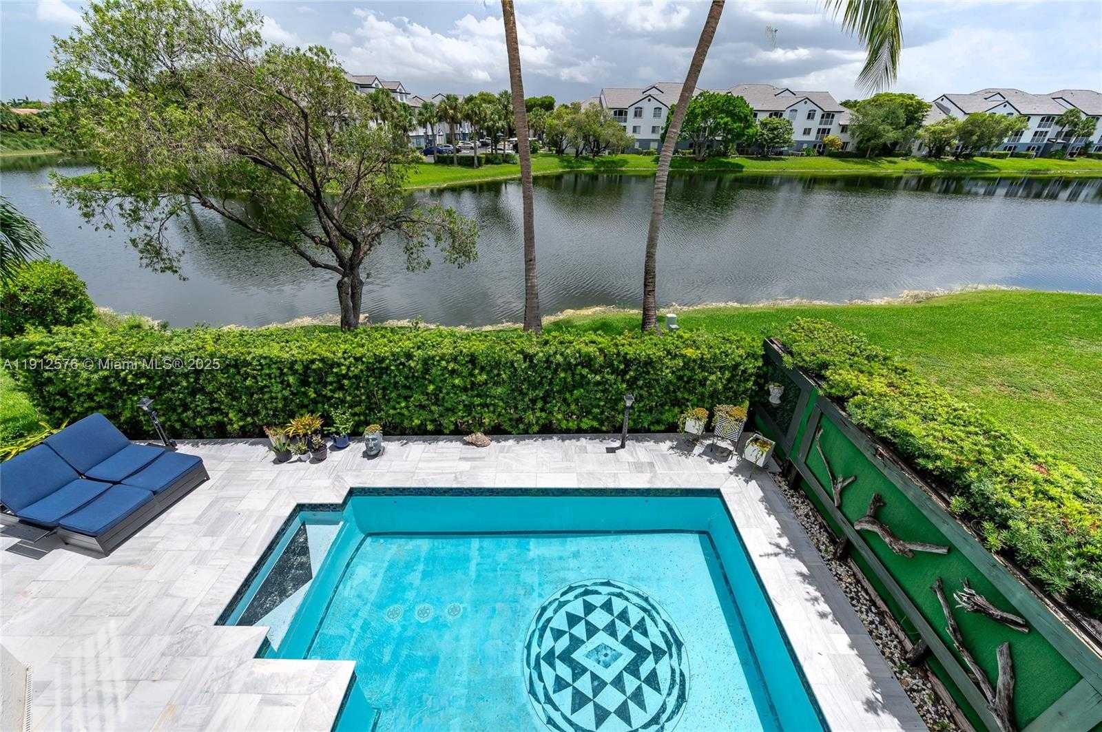 Small Image of 9870 NORTH WEST 47TH TER, Doral Number 3