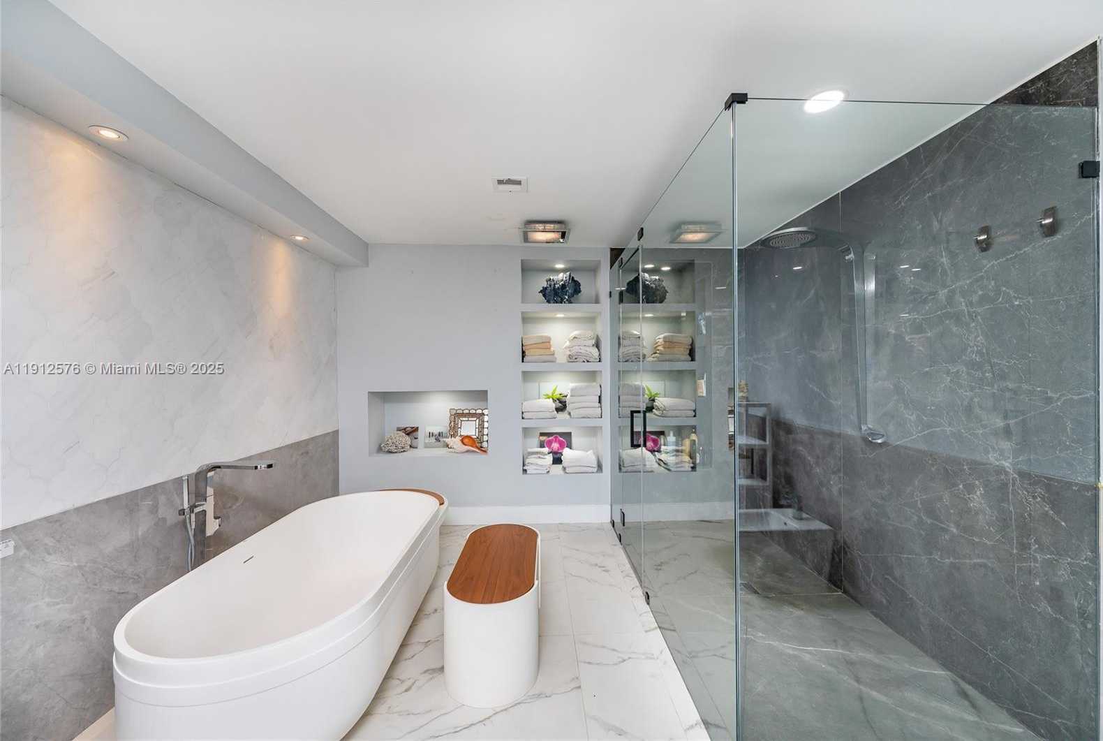 Small Image of 9870 NORTH WEST 47TH TER, Doral Number 31