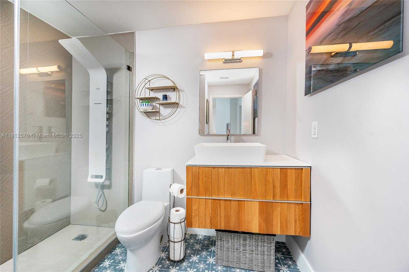 Small Image of 9870 NORTH WEST 47TH TER, Doral Number 37