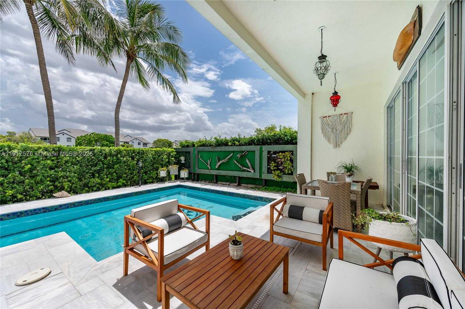 Small Image of 9870 NORTH WEST 47TH TER, Doral Number 5