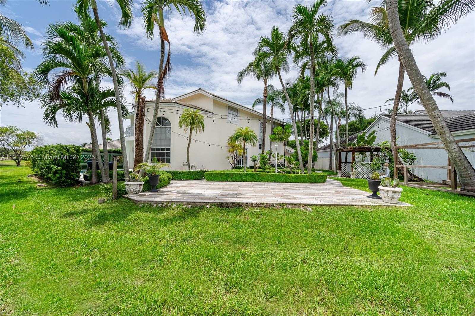 Small Image of 9870 NORTH WEST 47TH TER, Doral Number 6