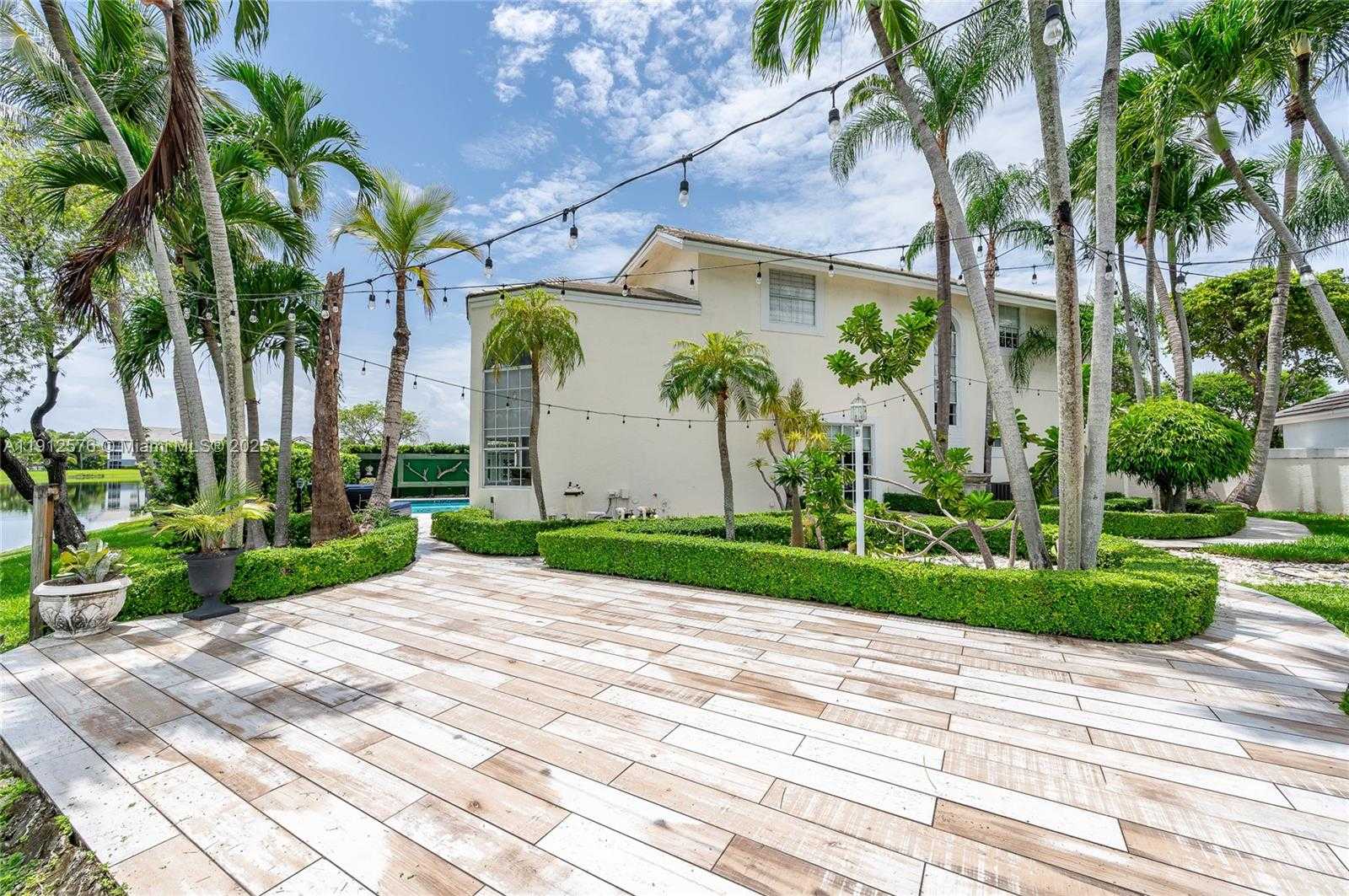 Small Image of 9870 NORTH WEST 47TH TER, Doral Number 8