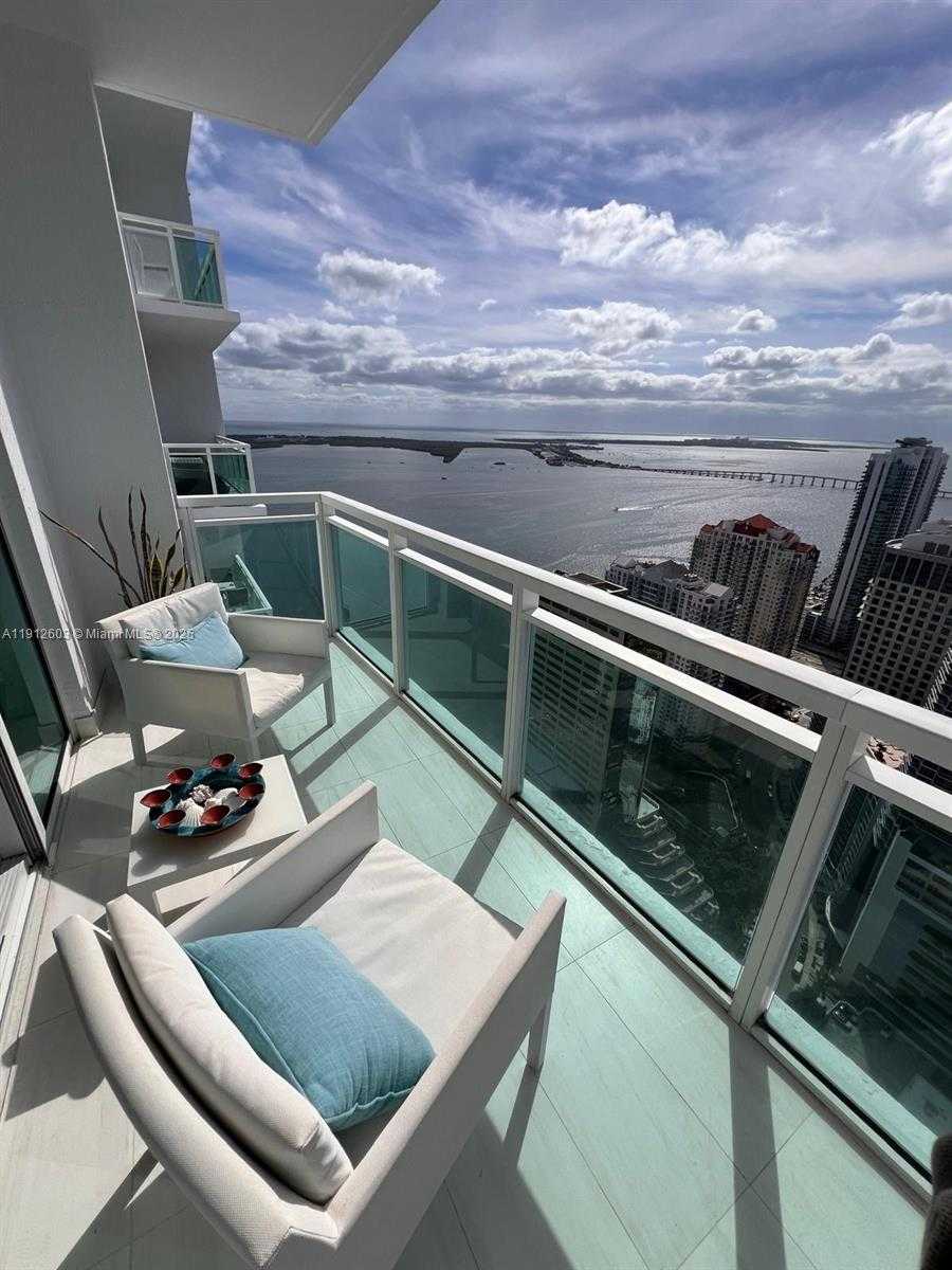 Small Image of 950 BRICKELL BAY DR #5307, Miami Number 2