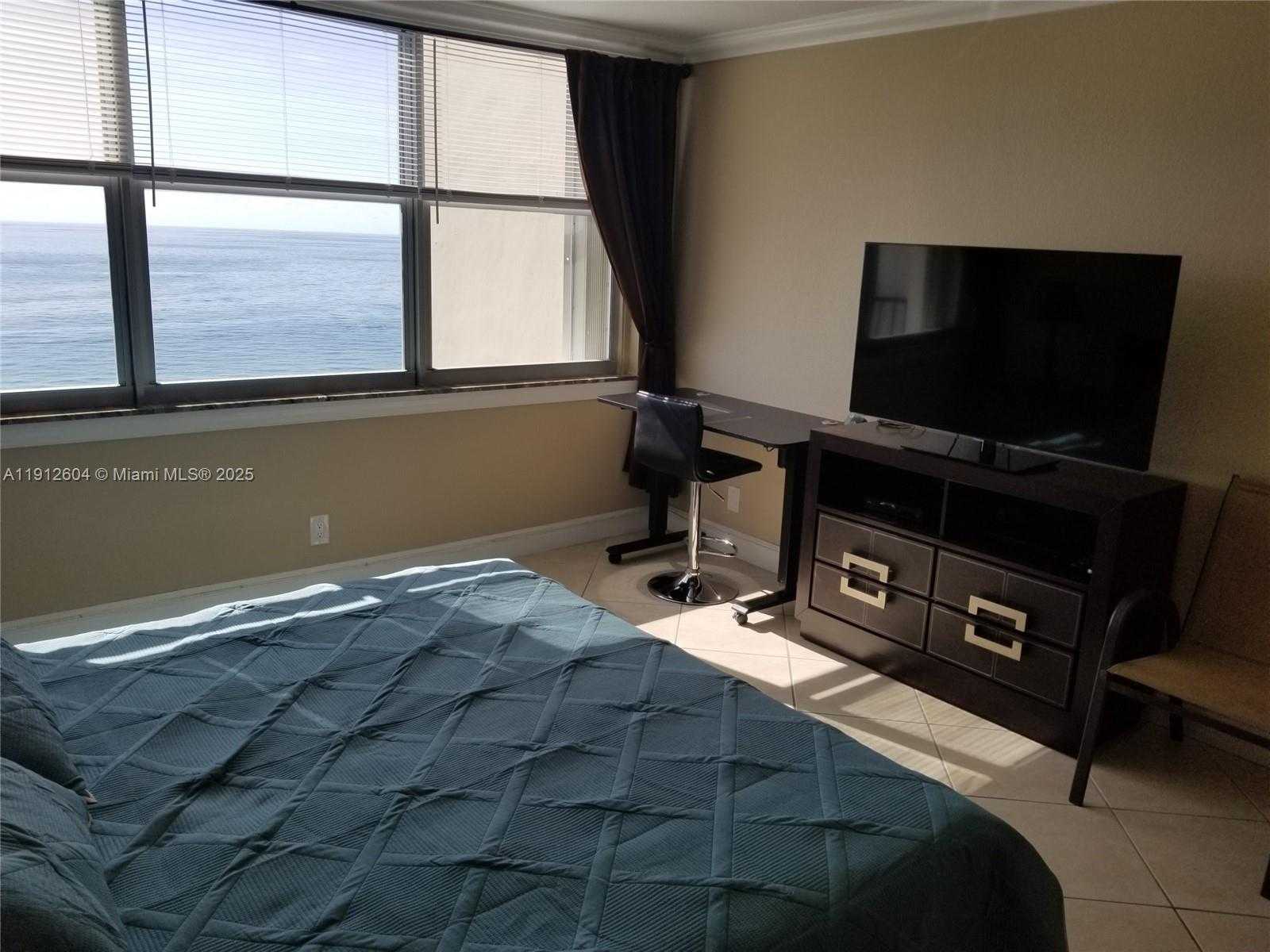 Small Image of 2101 SOUTH OCEAN DR #1702, Hollywood Number 16