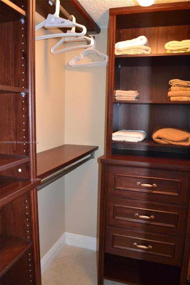 Small Image of 2101 SOUTH OCEAN DR #1702, Hollywood Number 17