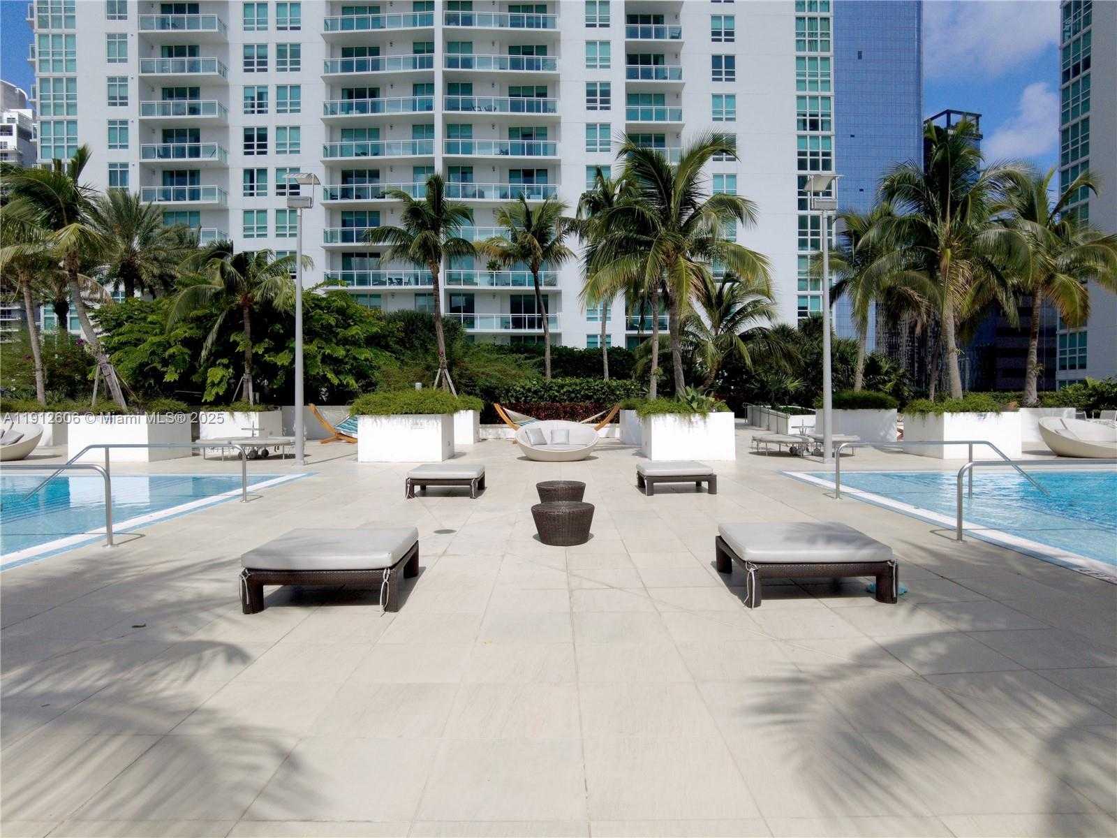 Small Image of 950 BRICKELL BAY DR #5404, Miami Number 10
