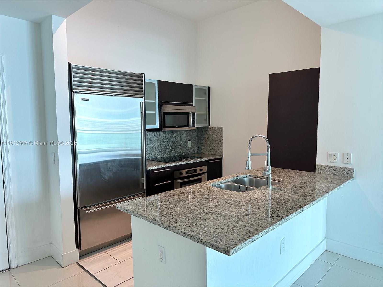 Small Image of 950 BRICKELL BAY DR #5404, Miami Number 15