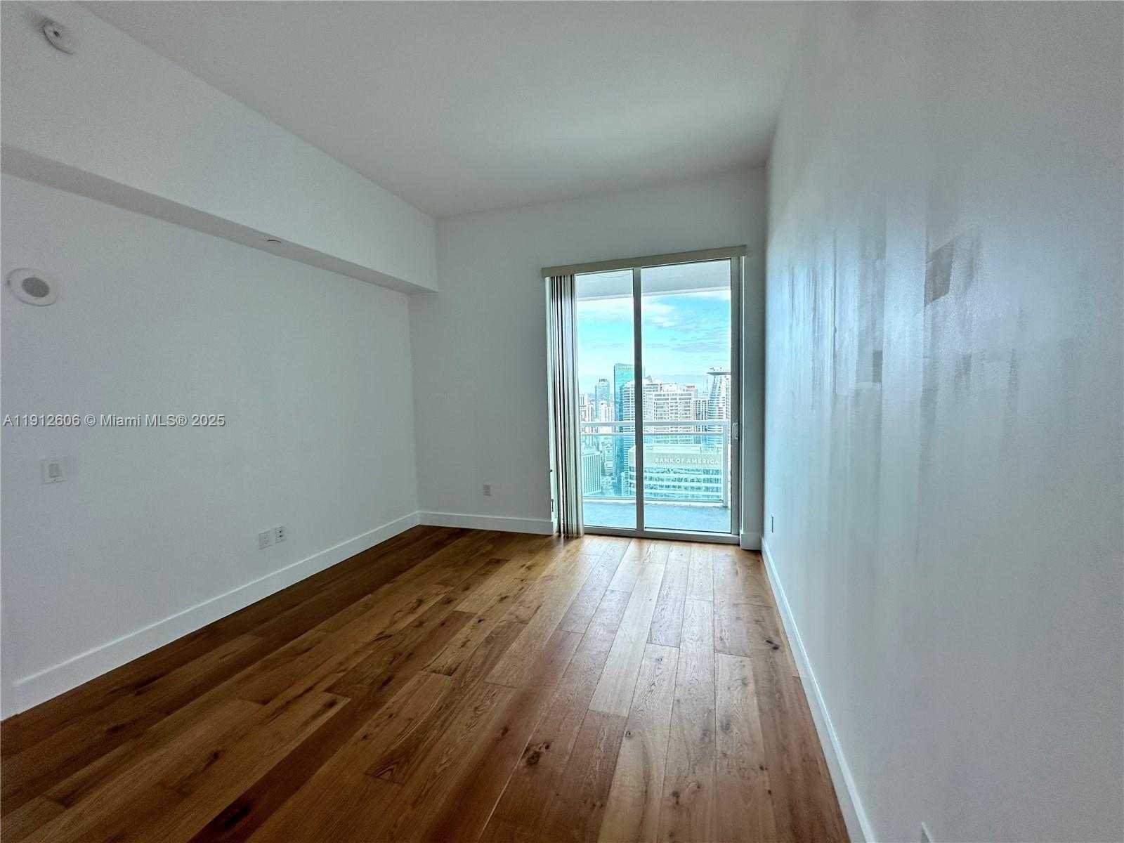 Small Image of 950 BRICKELL BAY DR #5404, Miami Number 26