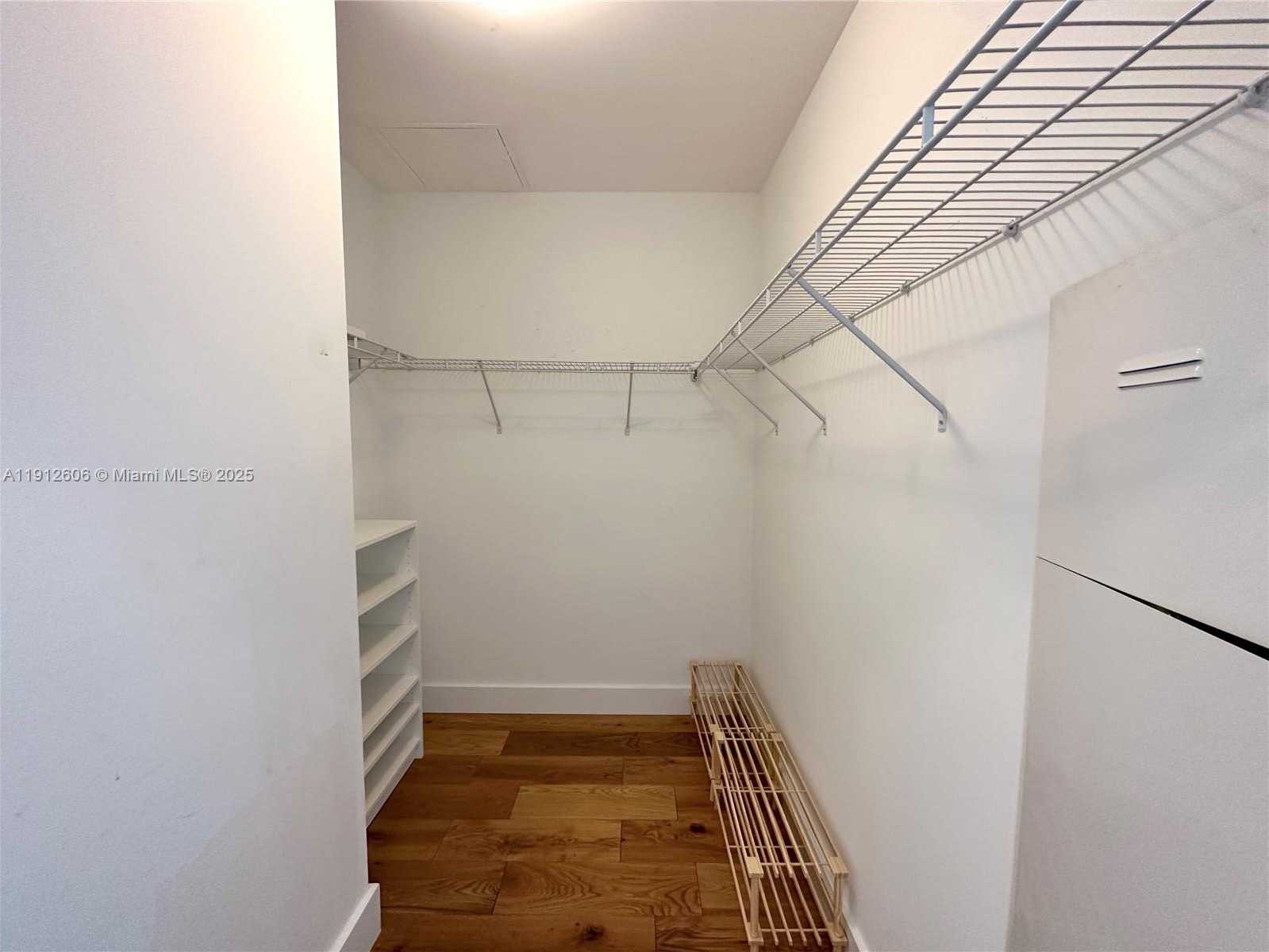 Small Image of 950 BRICKELL BAY DR #5404, Miami Number 29