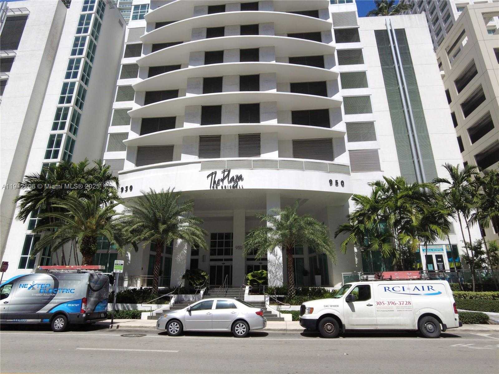 Small Image of 950 BRICKELL BAY DR #5404, Miami Number 4