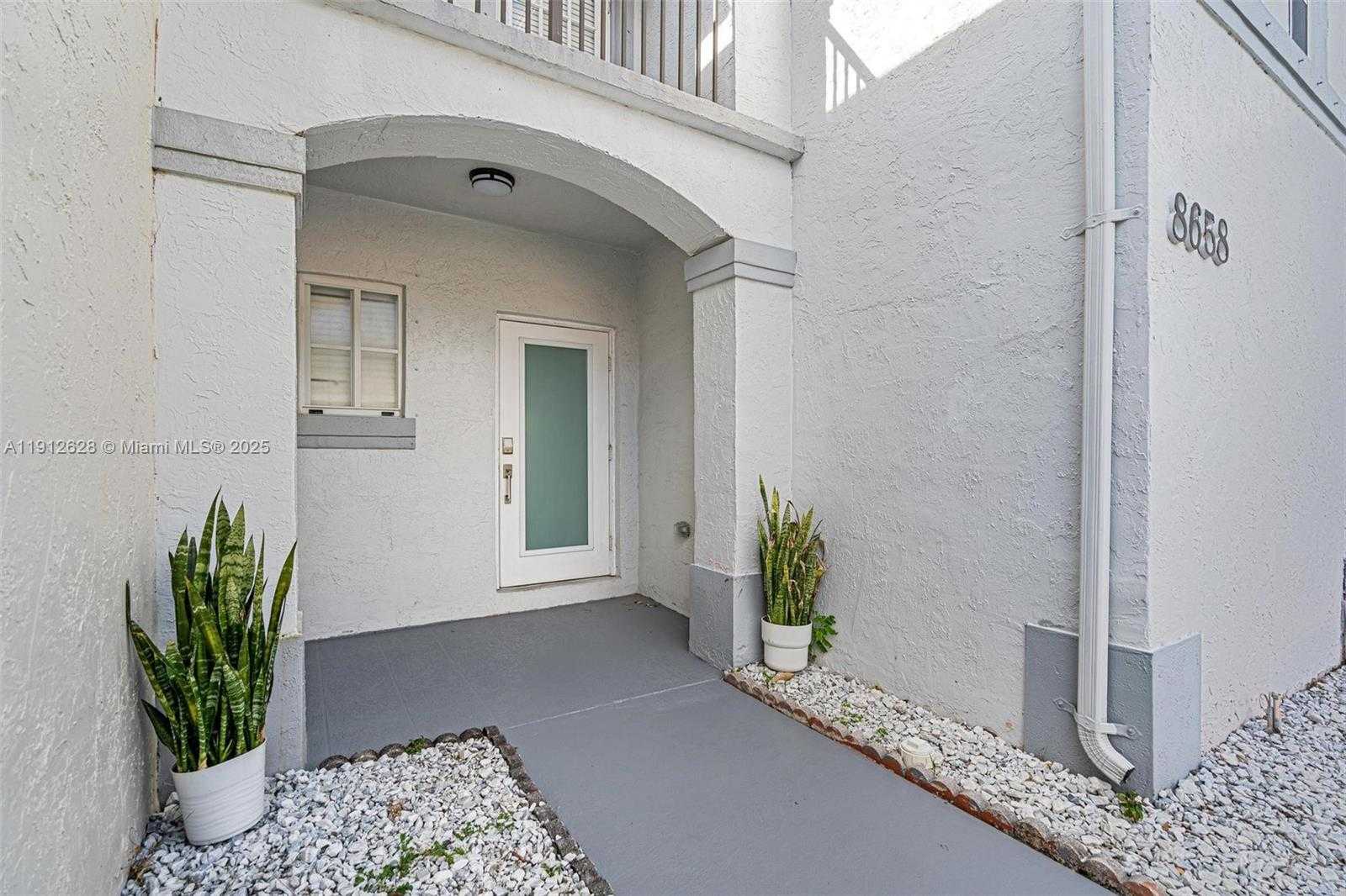 Small Image of 8658 SOUTH WEST 159TH CT, Miami Number 3