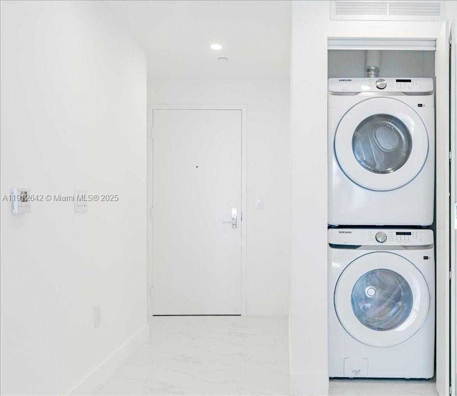 Small Image of 700 NORTH EAST 24TH STREET #5604, Miami Number 15