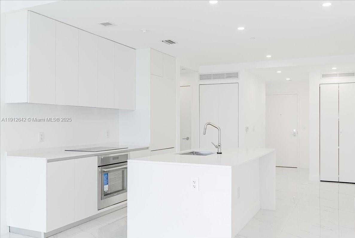 Small Image of 700 NORTH EAST 24TH STREET #5604, Miami Number 4