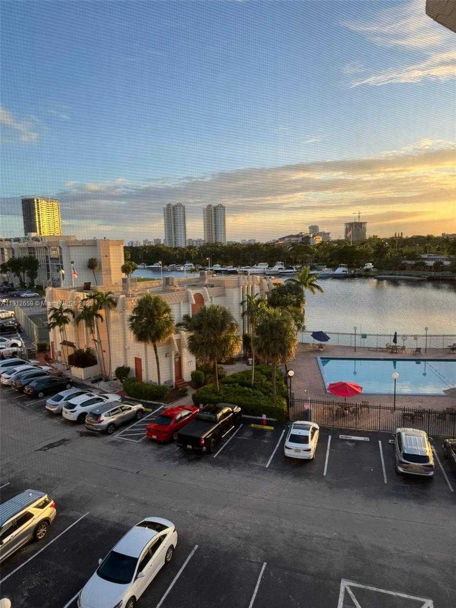 Small Image of 851 THREE ISLANDS BLVD #509, Hallandale Beach Number 12