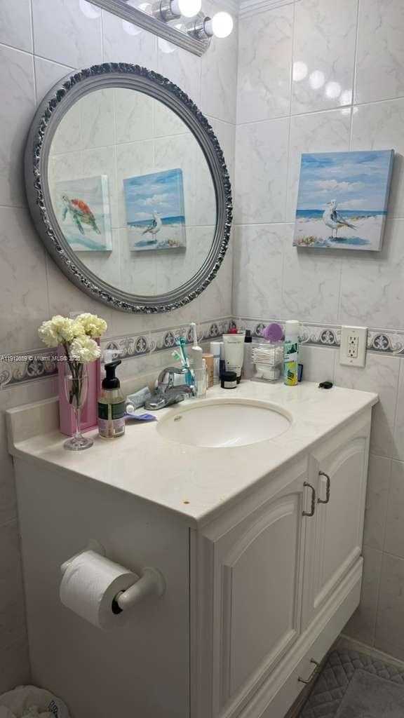 Small Image of 851 THREE ISLANDS BLVD #509, Hallandale Beach Number 14