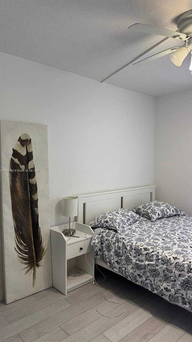 Small Image of 851 THREE ISLANDS BLVD #509, Hallandale Beach Number 17