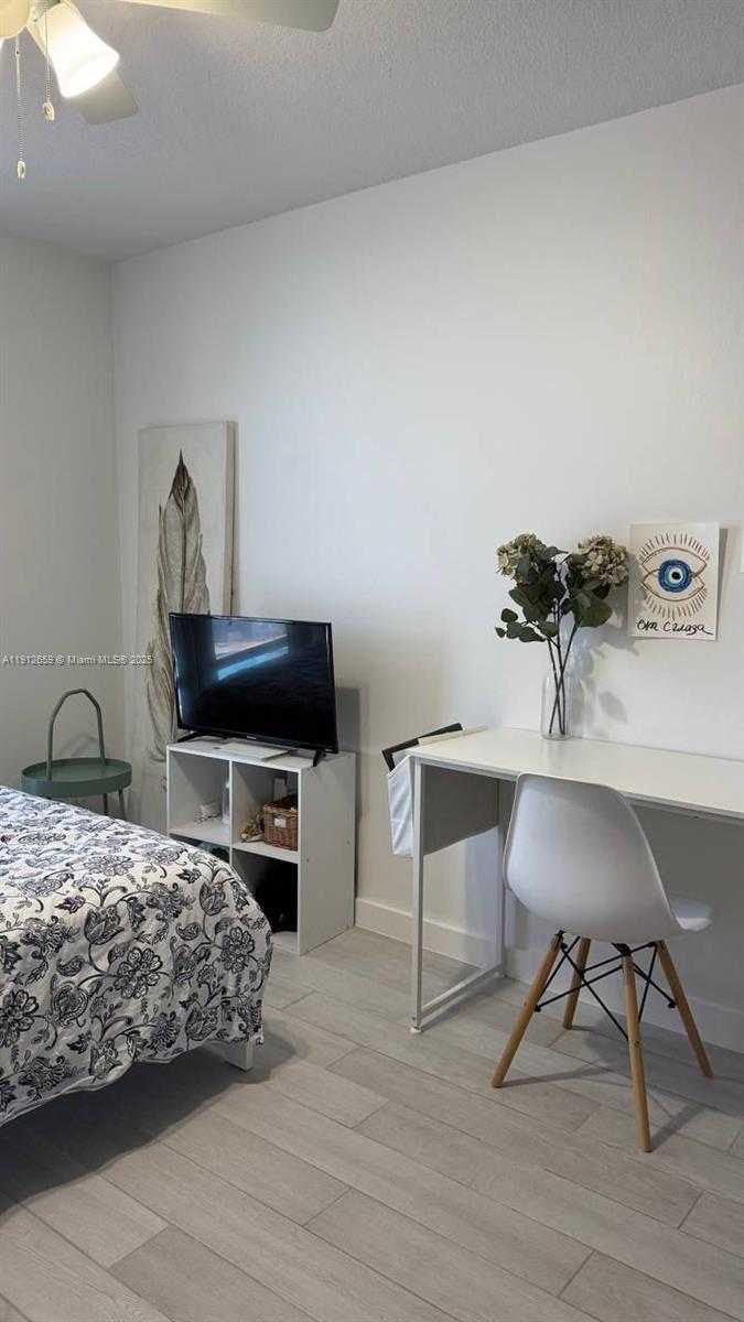 Small Image of 851 THREE ISLANDS BLVD #509, Hallandale Beach Number 18