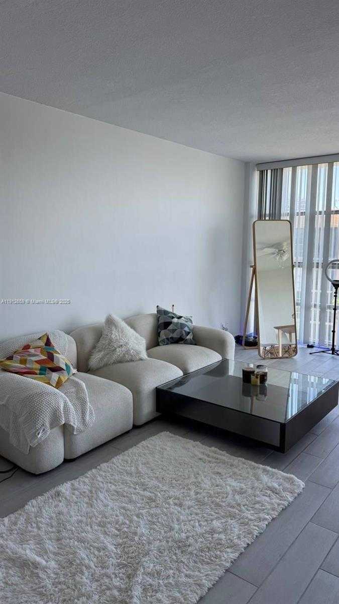 Small Image of 851 THREE ISLANDS BLVD #509, Hallandale Beach Number 4