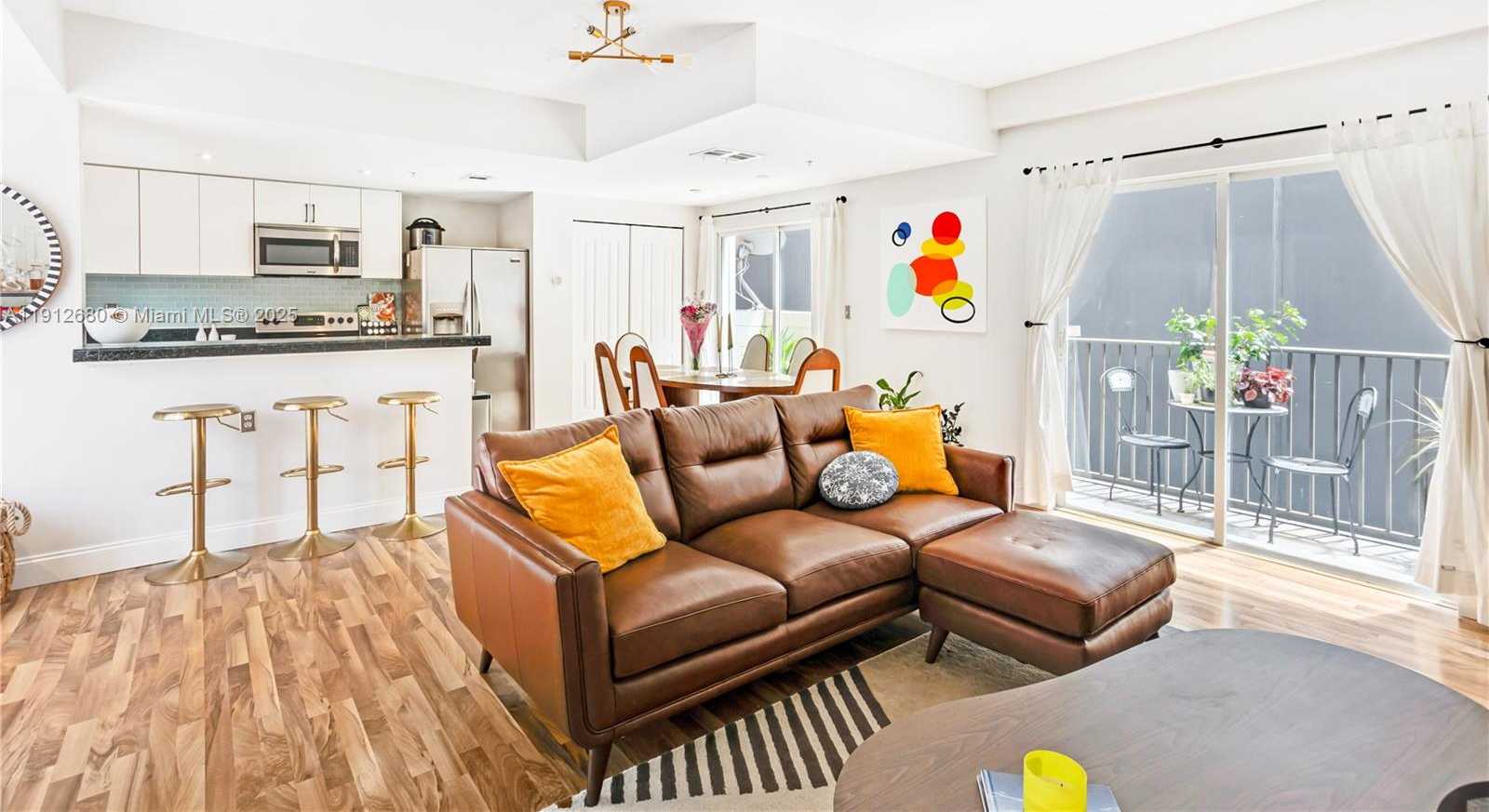 Small Image of 1611 SOUTH WEST 2ND CT #E113, Miami Number 4