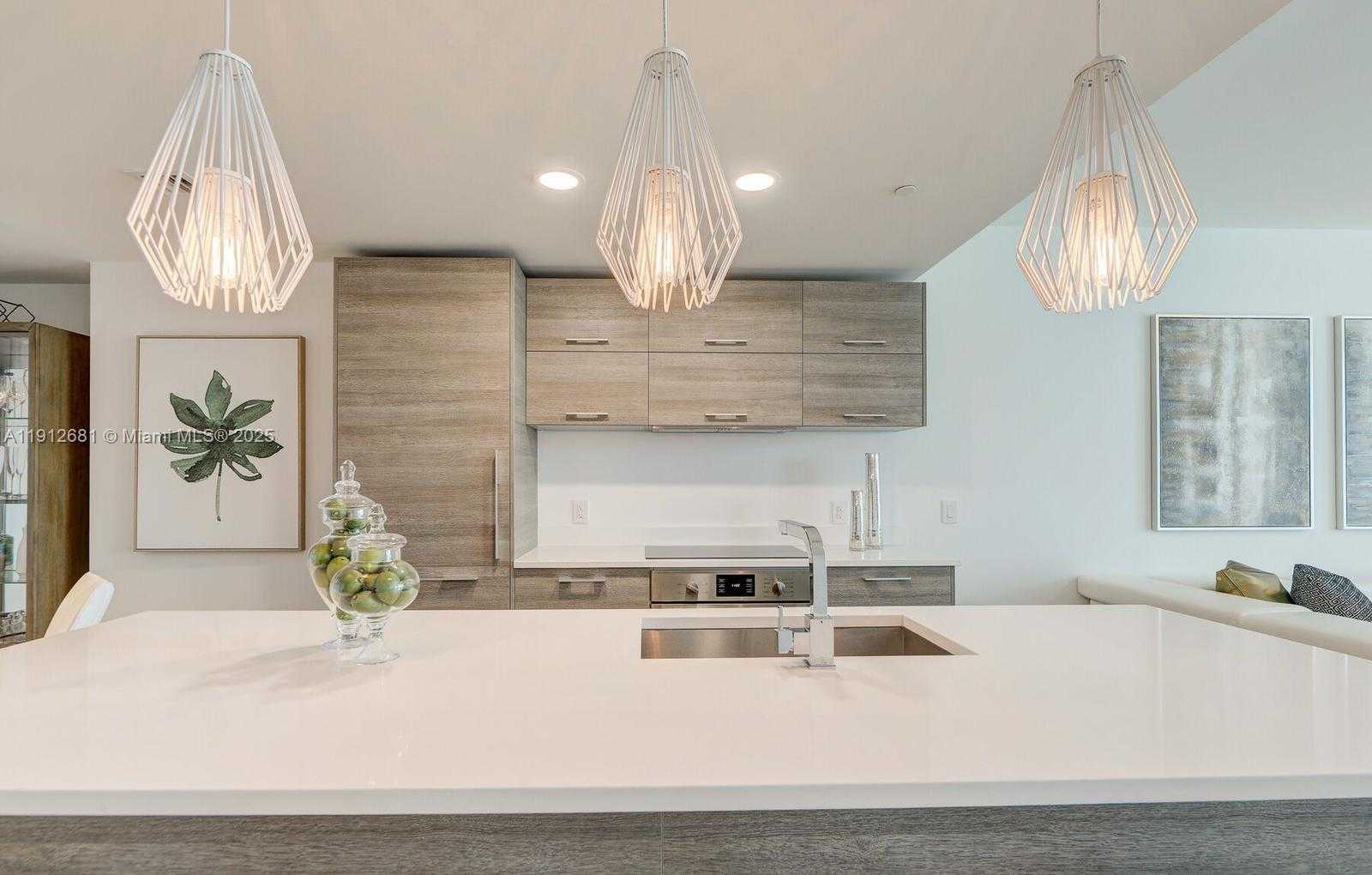 Small Image of 650 NORTH EAST 32ND ST #1002, Miami Number 16