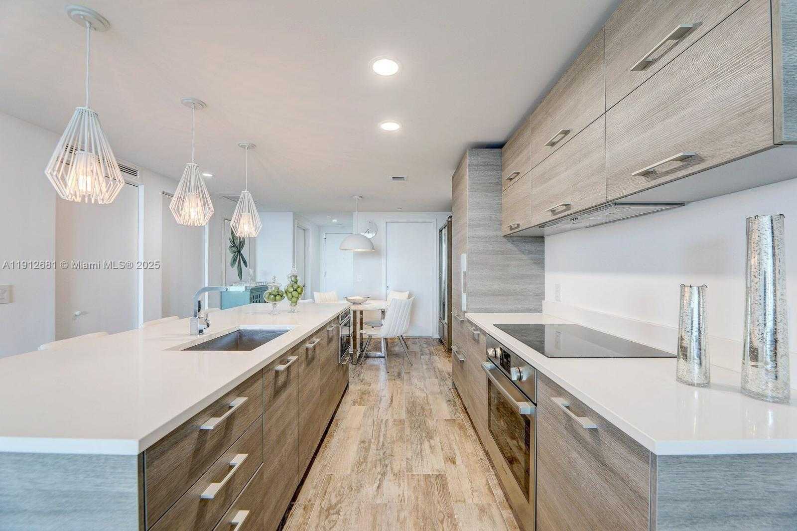 Small Image of 650 NORTH EAST 32ND ST #1002, Miami Number 17