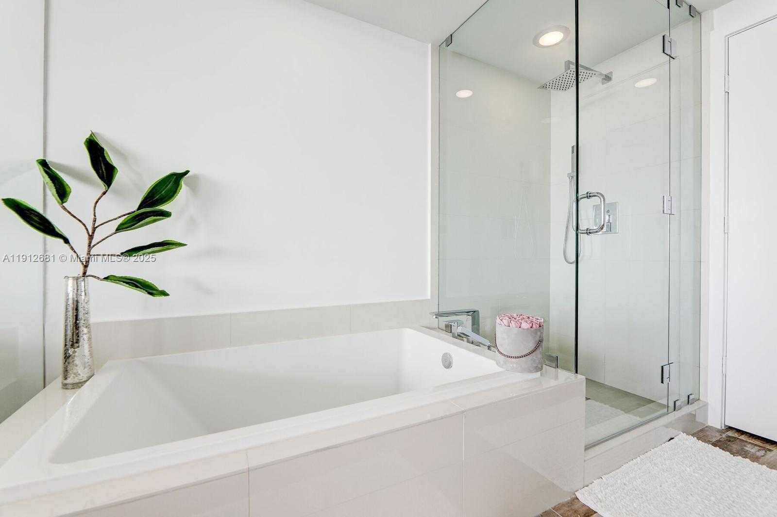 Small Image of 650 NORTH EAST 32ND ST #1002, Miami Number 31