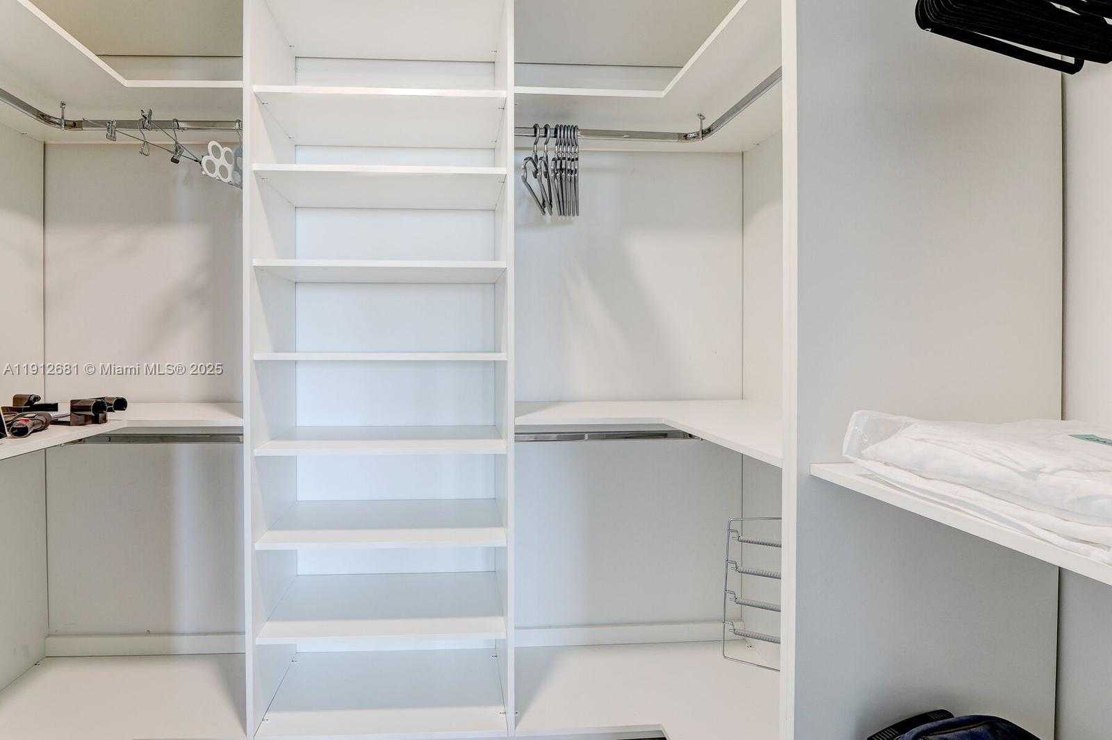 Small Image of 650 NORTH EAST 32ND ST #1002, Miami Number 32