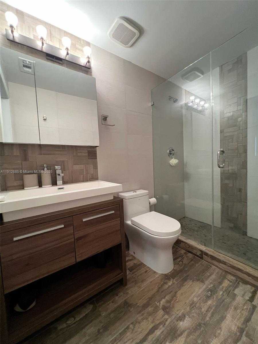Small Image of 7340 NORTH WEST 114TH AVE #204, Doral Number 18
