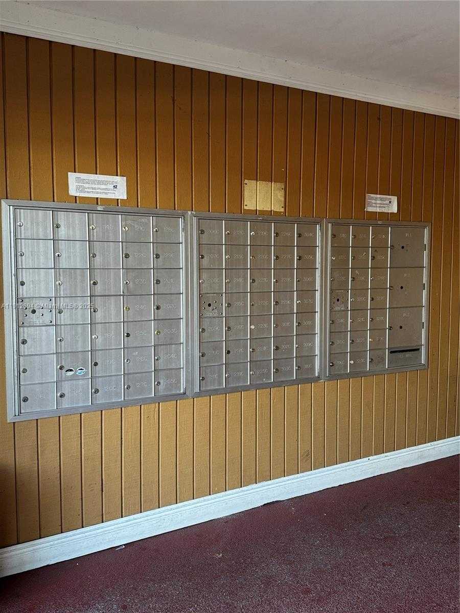 Small Image of 1330 WEST 54TH ST #205C, Hialeah Number 10