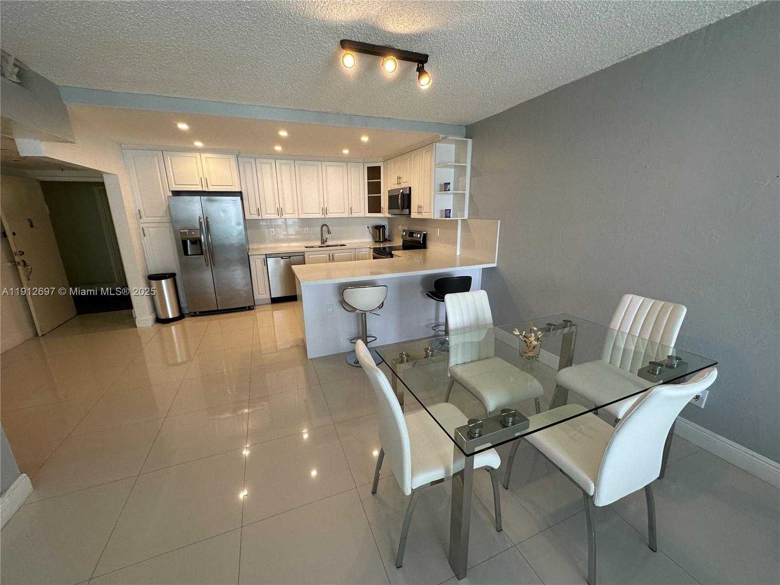 Small Image of 19380 COLLINS AVE #502, Sunny Isles Beach Number 3