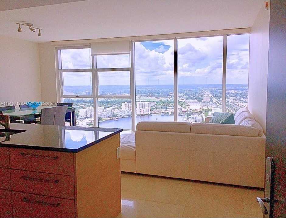 Small Image of 1830 SOUTH OCEAN DR #4407, Hallandale Beach Number 6