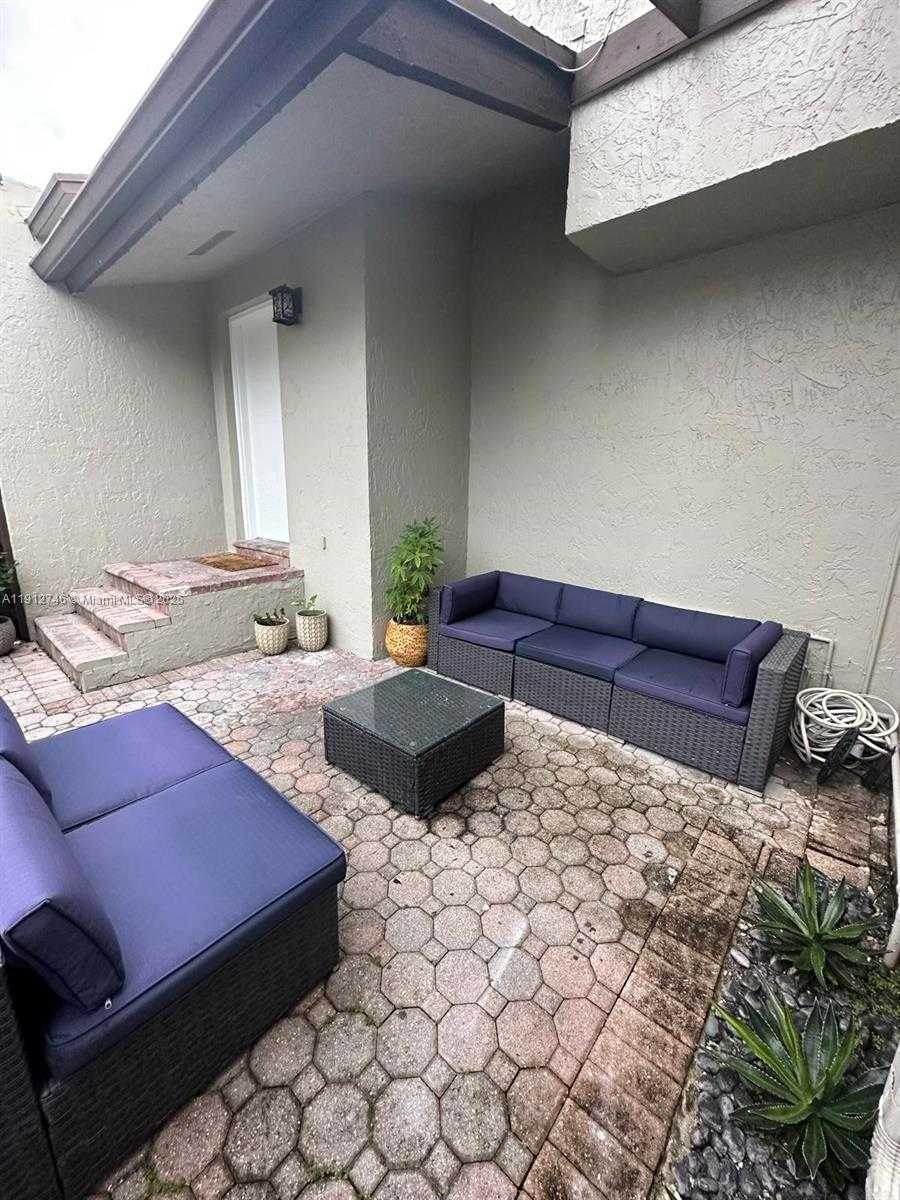 Small Image of 10040 NORTH WEST 9TH ST CIR #202, Miami Number 17