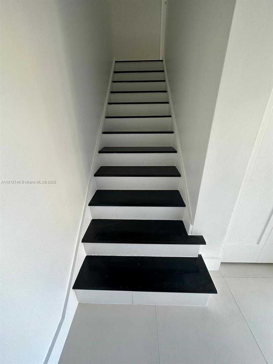 Small Image of 10040 NORTH WEST 9TH ST CIR #202, Miami Number 18