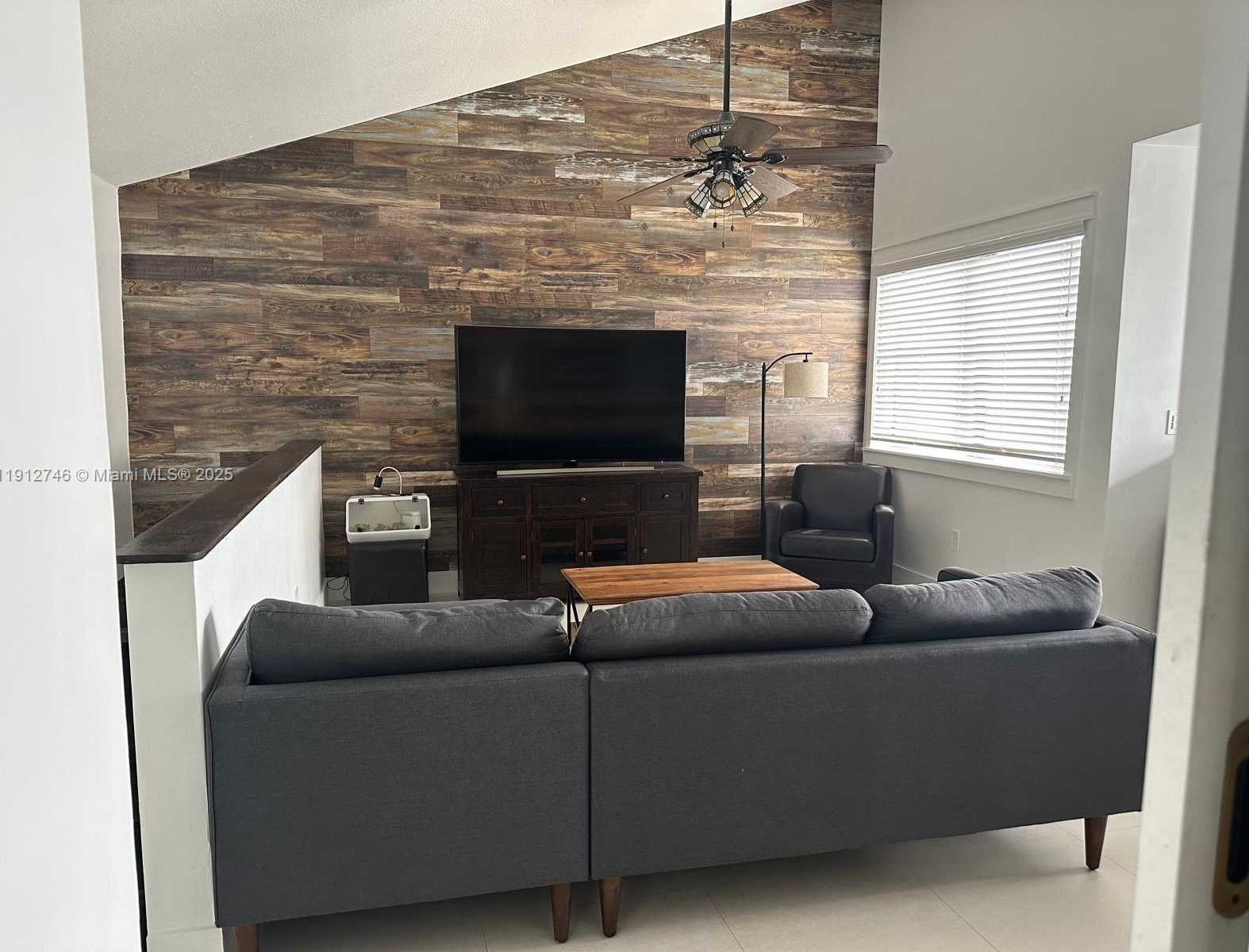 Small Image of 10040 NORTH WEST 9TH ST CIR #202, Miami Number 3