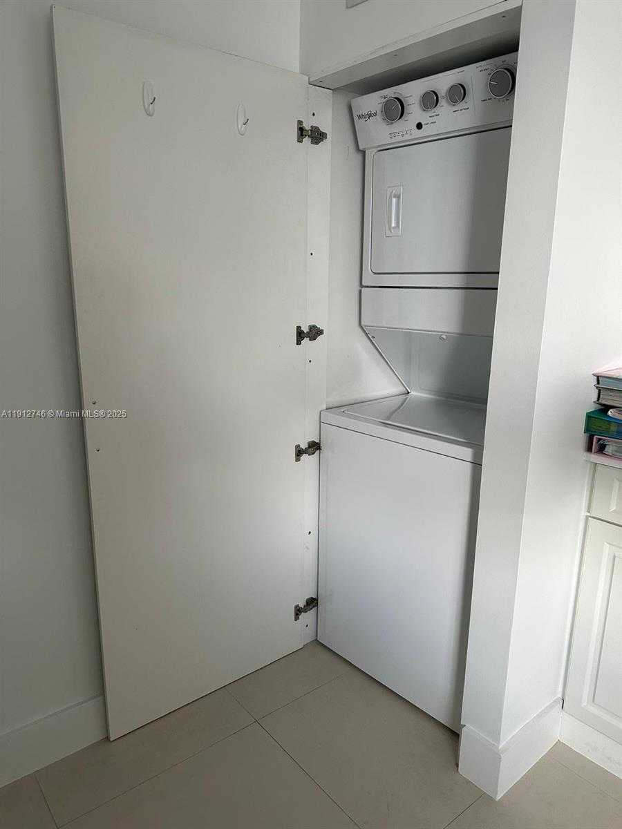 Small Image of 10040 NORTH WEST 9TH ST CIR #202, Miami Number 9