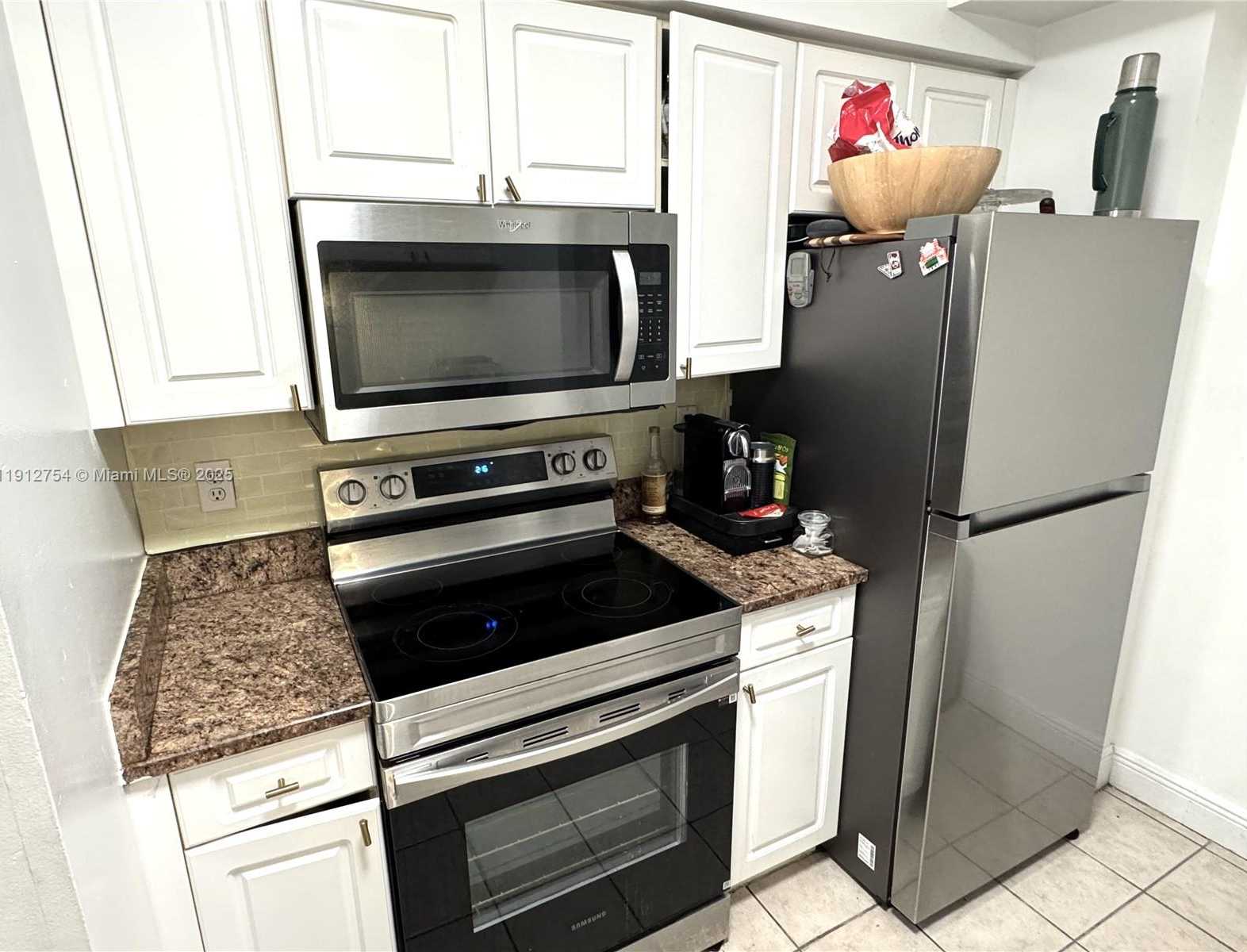 Small Image of 17125 NORTH BAY RD #3105, Sunny Isles Beach Number 11