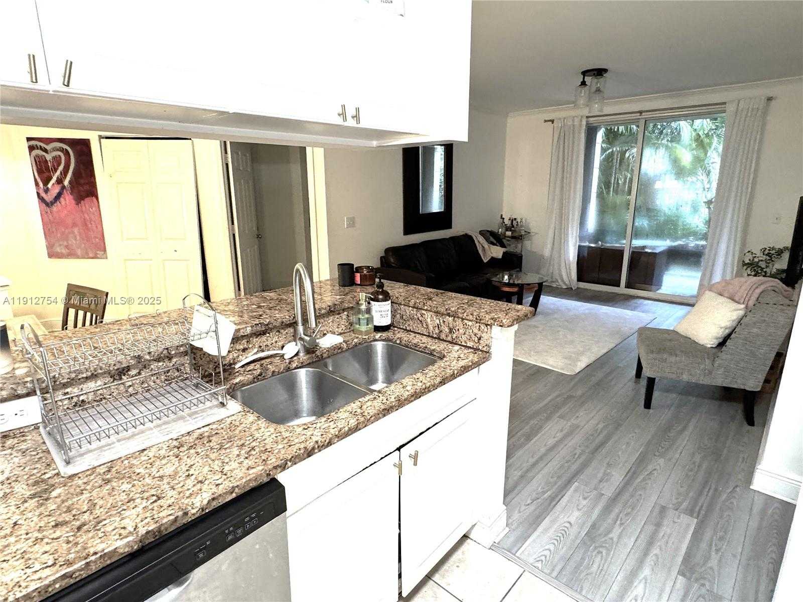 Small Image of 17125 NORTH BAY RD #3105, Sunny Isles Beach Number 12