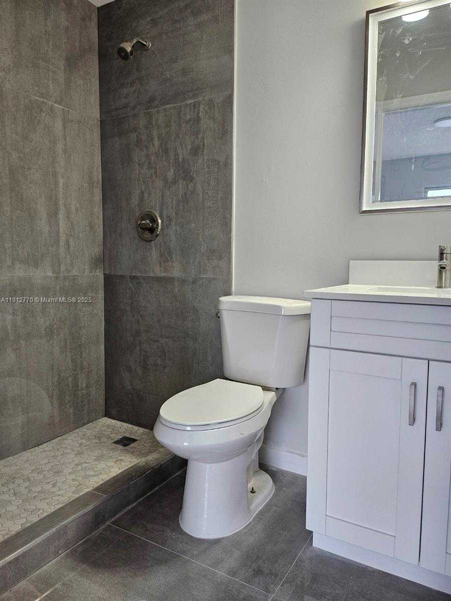 Small Image of 6410 SOUTH WEST 130TH AVE #510, Miami Number 7