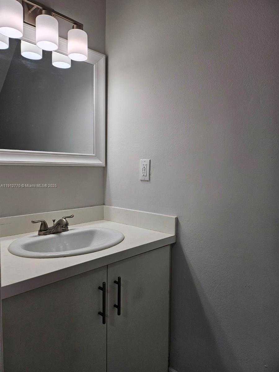 Small Image of 6410 SOUTH WEST 130TH AVE #510, Miami Number 8