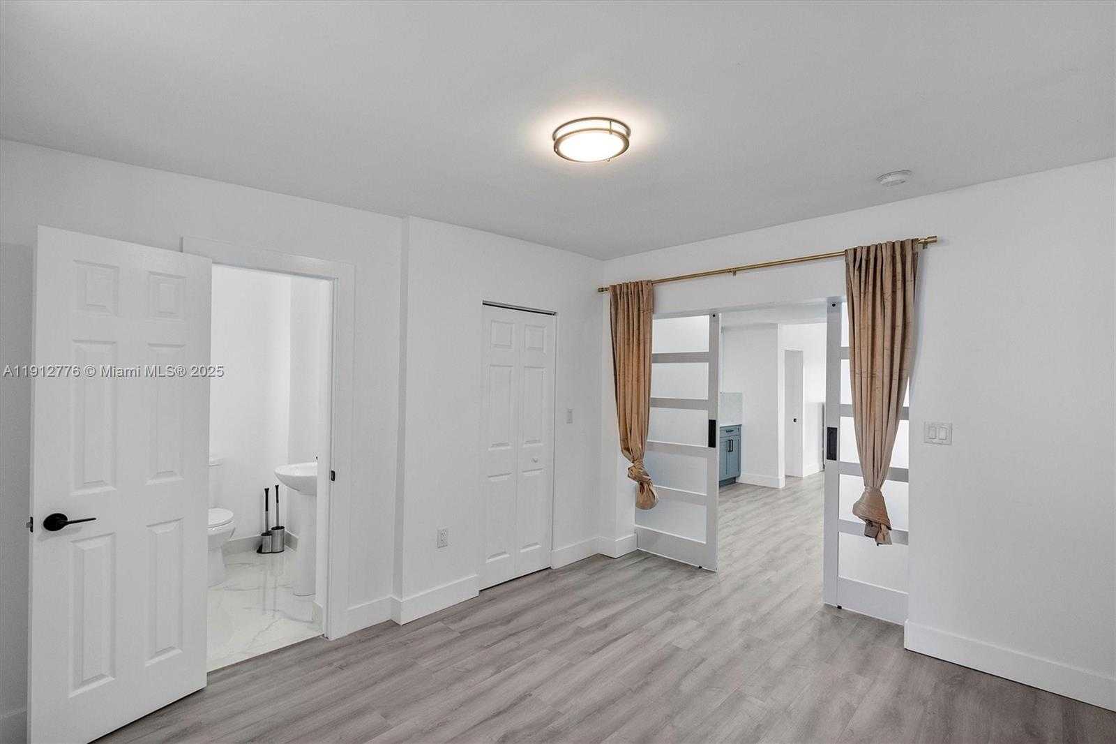 Small Image of 11730 NORTH WEST 3RD AVE, Miami Number 16