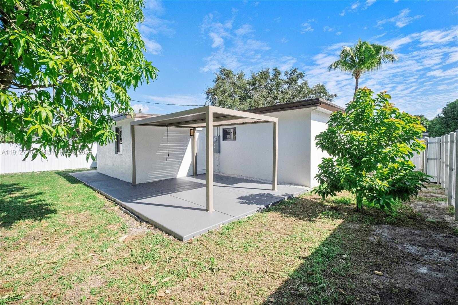 Small Image of 11730 NORTH WEST 3RD AVE, Miami Number 19