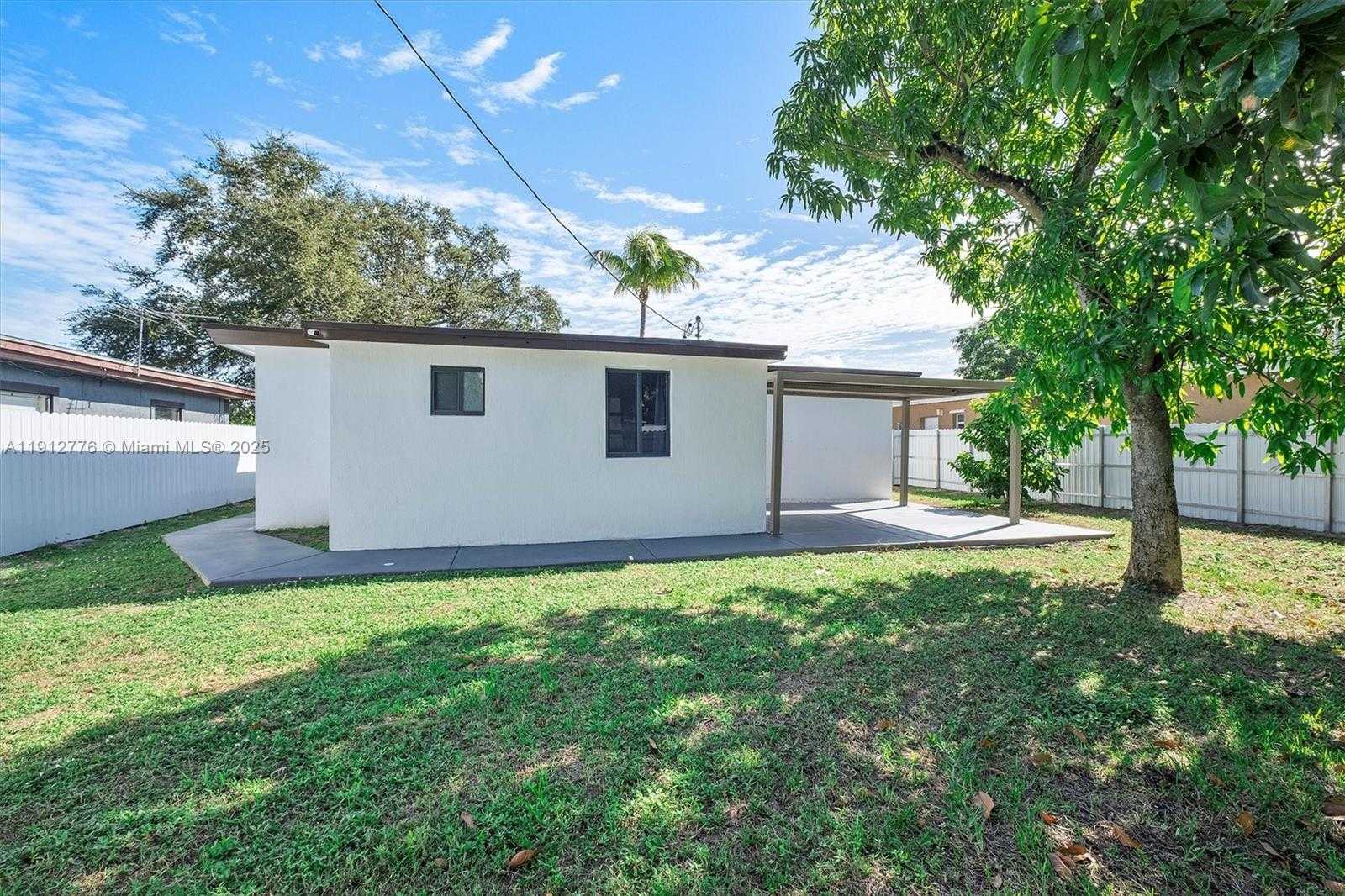 Small Image of 11730 NORTH WEST 3RD AVE, Miami Number 21