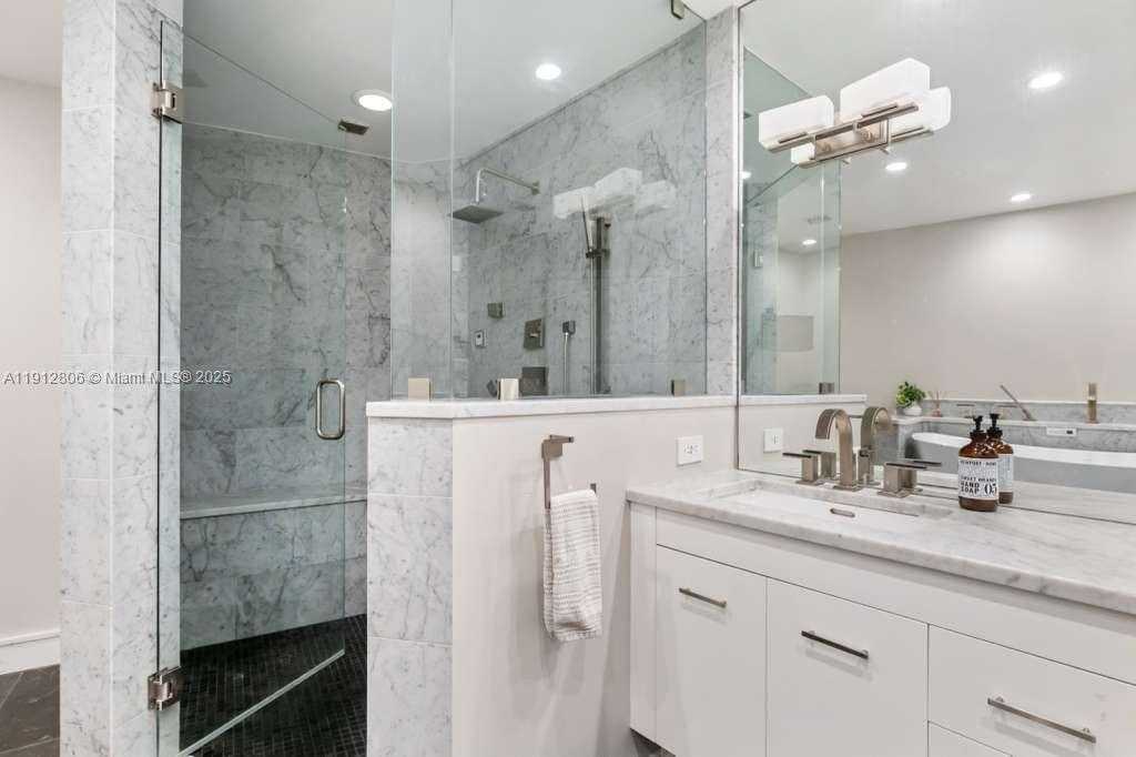 Small Image of 808 BRICKELL KEY DR #2504, Miami Number 16