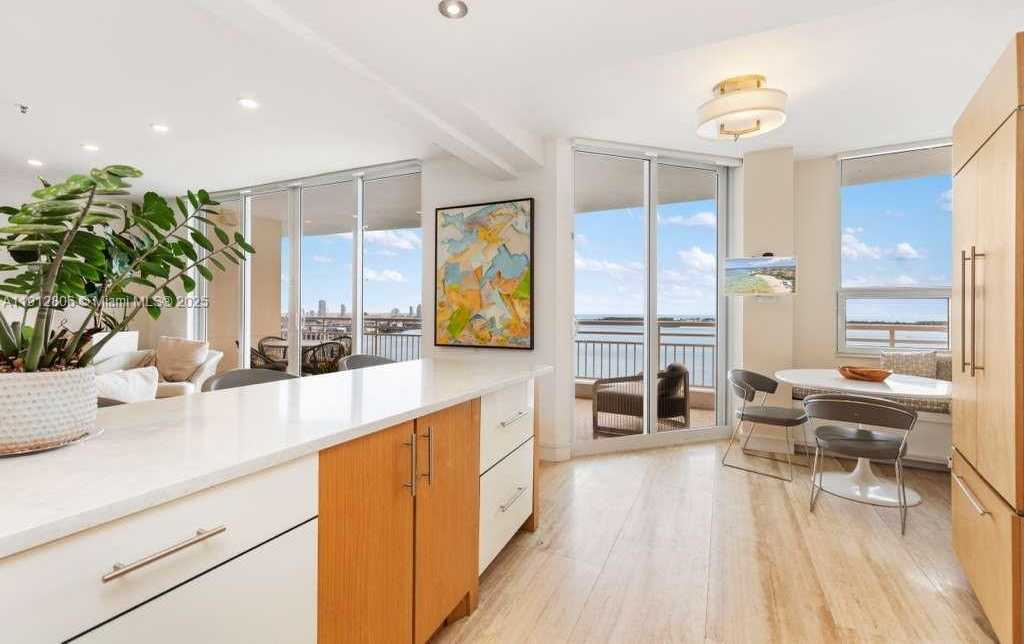 Small Image of 808 BRICKELL KEY DR #2504, Miami Number 6