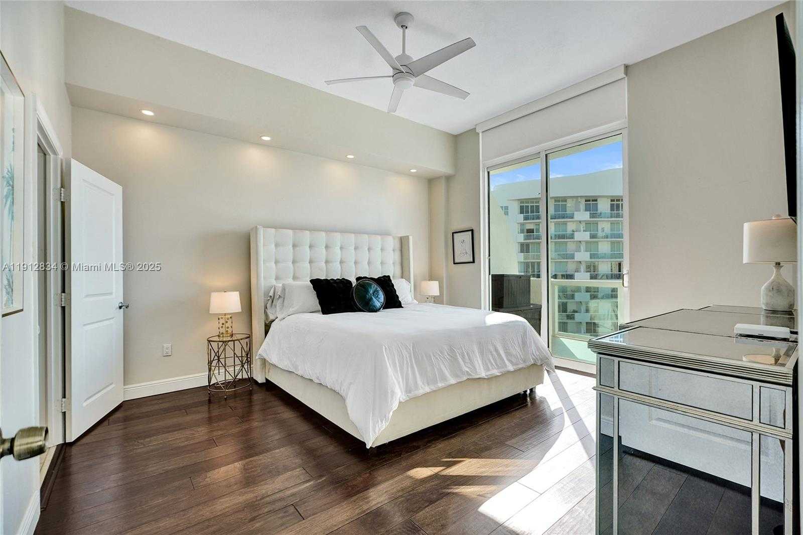 Small Image of 7910 HARBOR ISLAND DR #1201, North Bay Village Number 6